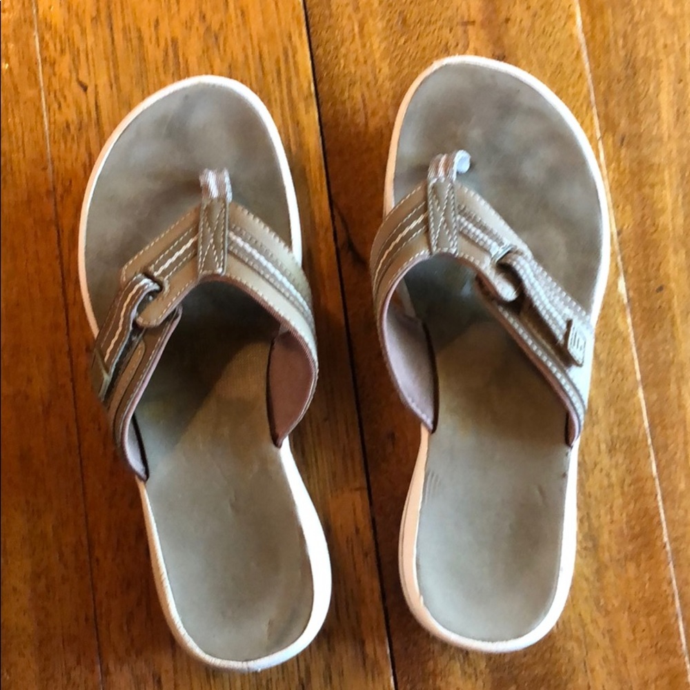 Clark’s Flip Flops